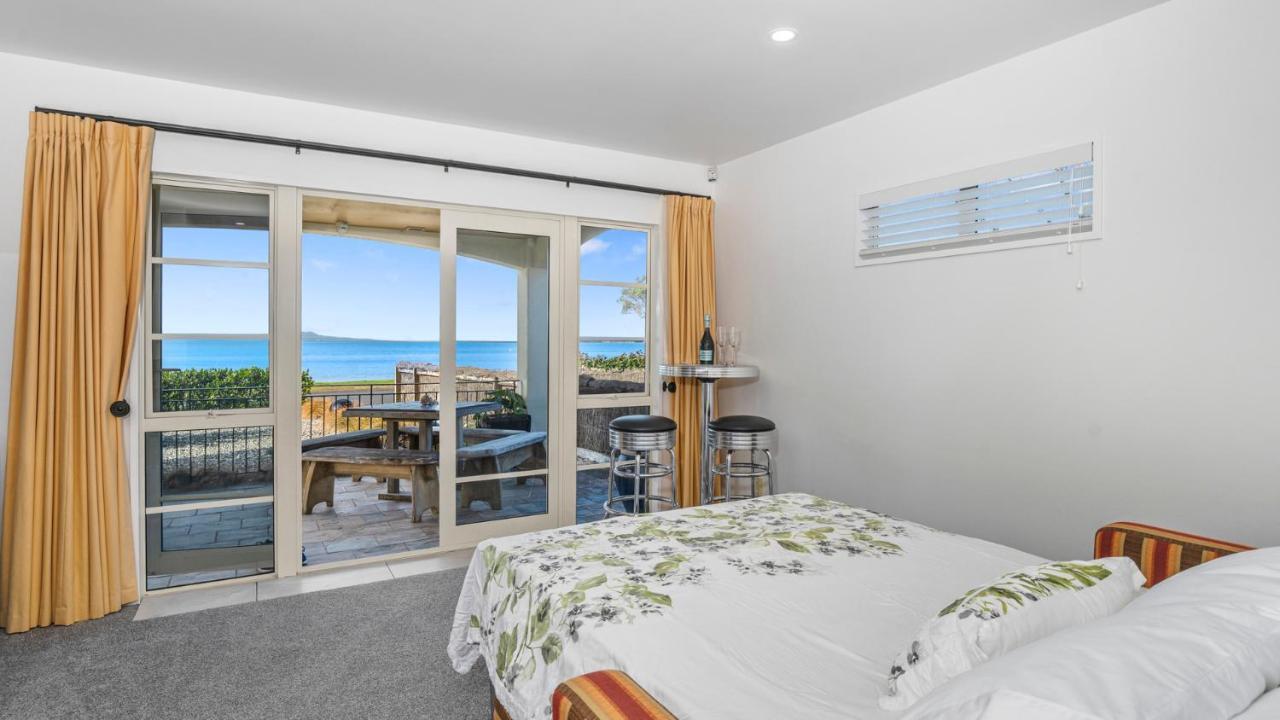 Beachfront Beauty * Whangaparaoa
